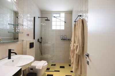 Cream Suite